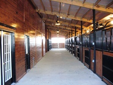 Pole Barn Design: Horse Aisleway