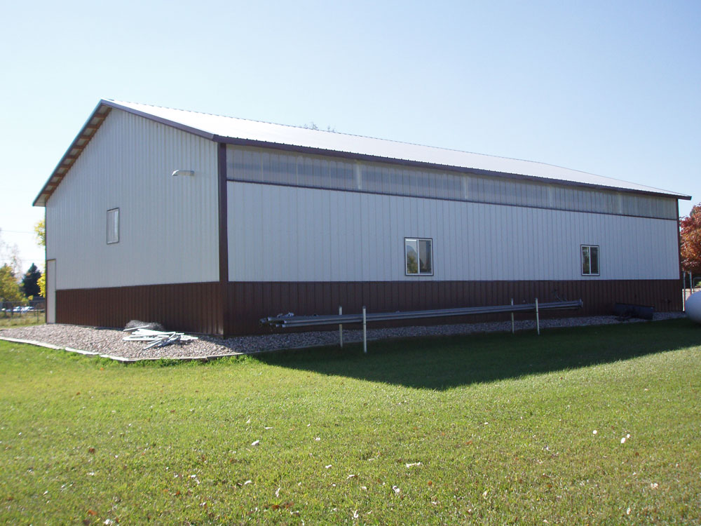 Image of a medium pole barn