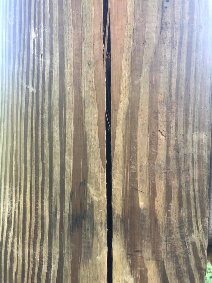 Checks and Splits in Post Frame Timbers